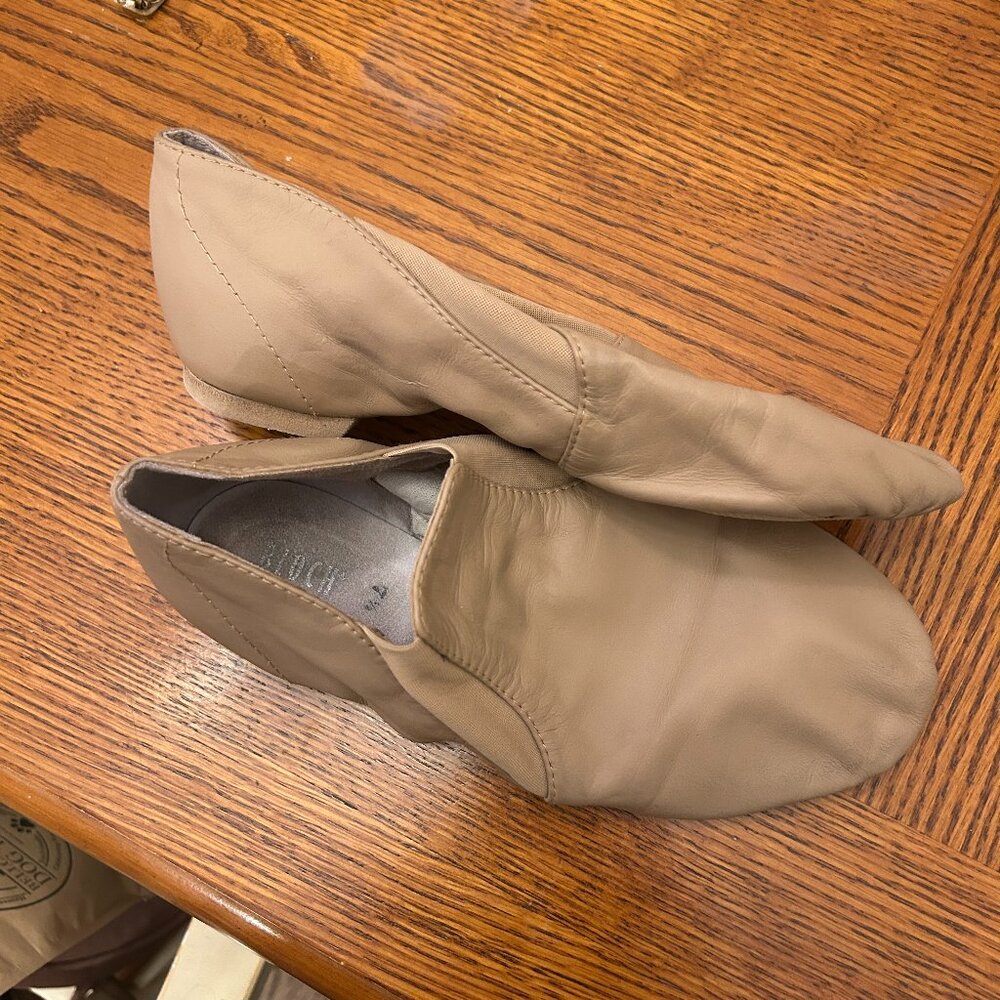 BLOCH slip-on jazz shoes for girls/women, size 7.5